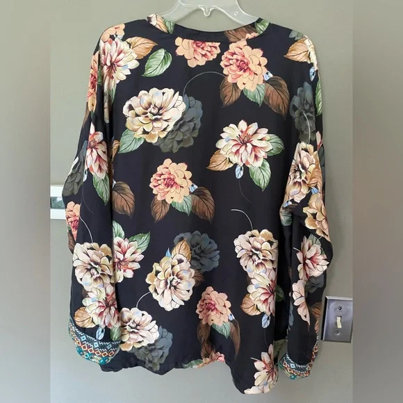 JOHNNY WAS Corey 100% SILK Boxy Blouse Mandarin Collar Embroidered Cuff Size XL - Picture 5 of 9